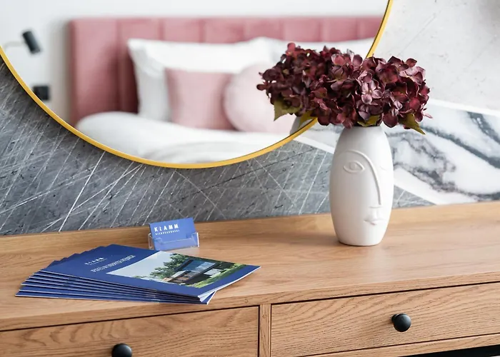 アパート Sunny - Plac Wolnosci 6 ポズナン